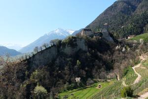 Schloss Tirol